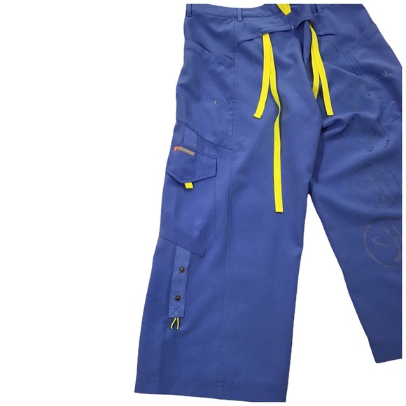 Zumba Fitness - Capri Camo Style Workout Pants - Large - Picture 4 of 14